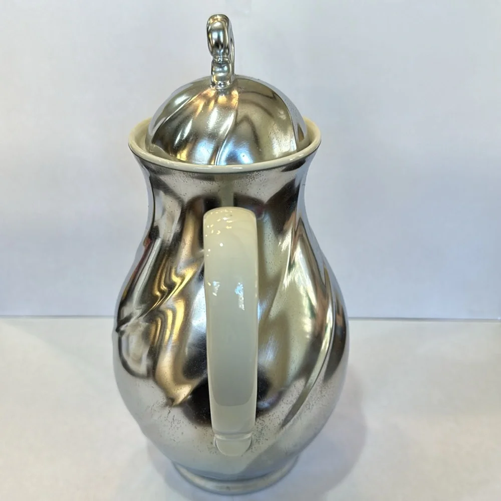 FEINSILBER SILVER CREAM PORCELAIN UNIQUE TEA POT SILVER‎ METAL